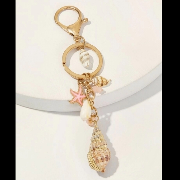 Accessories - Puka Shell, Starfish, & Shell 🐚 Keychain